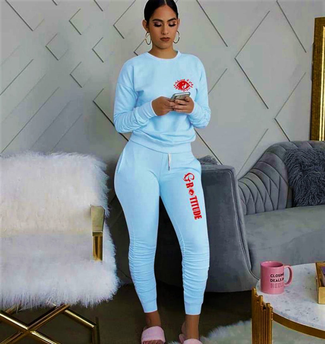 (IN STOCK) TWO PIECE CROP JOGGER SET 